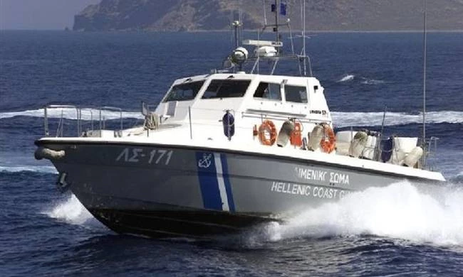 Εντοπίστηκε πτώμα στον βυθό της θάλασσας στη Βάρκιζα